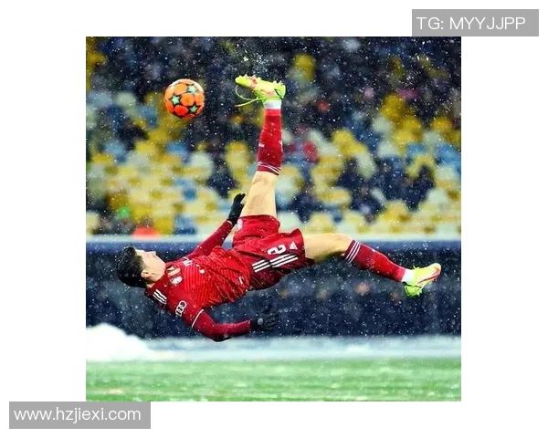 莱万的足球传奇之路：从青涩少年到世界顶级前锋的蜕变与辉煌